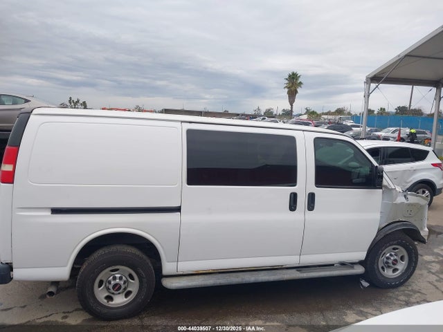 1GTW7AFG7J1214785 GMC Savana 2500 Work Van