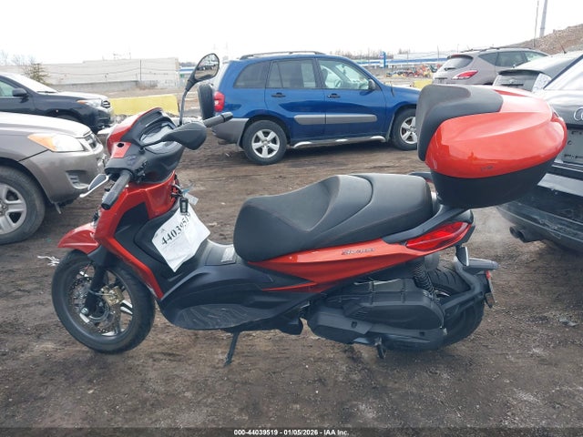 ZAPMD20U8R5000900 Piaggio Bv 400