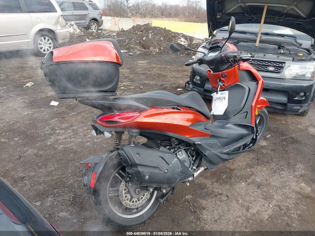 ZAPMD20U8R5000900 Piaggio Bv 400