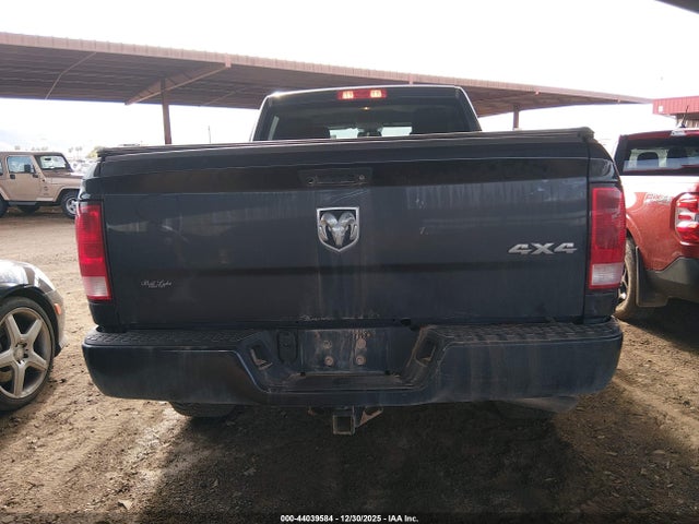 Auction sale of the 2018 Ram 1500 Express  4x4 6'4 Box, vin: 1C6RR7FG3JS332151, lot number: 44039584