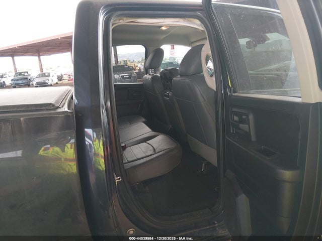 Auction sale of the 2018 Ram 1500 Express  4x4 6'4 Box, vin: 1C6RR7FG3JS332151, lot number: 44039584