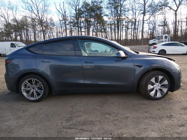 Продаж на аукціоні авто 2023 Tesla Model Y Awd/long Range Dual Motor All-wheel Drive, vin: 7SAYGDEE2PF617764, номер лоту: 44039613