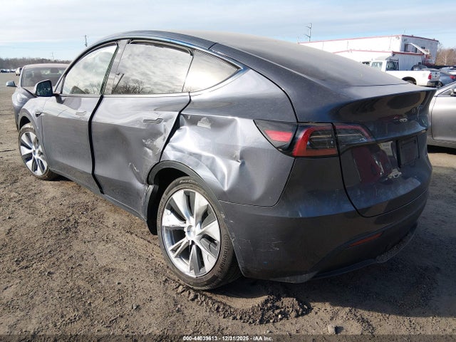 Продаж на аукціоні авто 2023 Tesla Model Y Awd/long Range Dual Motor All-wheel Drive, vin: 7SAYGDEE2PF617764, номер лоту: 44039613
