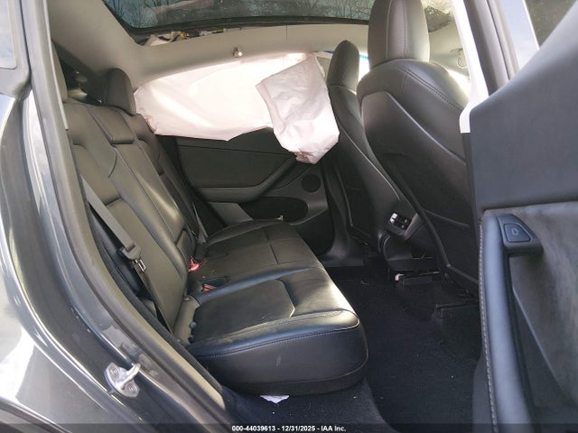 Продаж на аукціоні авто 2023 Tesla Model Y Awd/long Range Dual Motor All-wheel Drive, vin: 7SAYGDEE2PF617764, номер лоту: 44039613