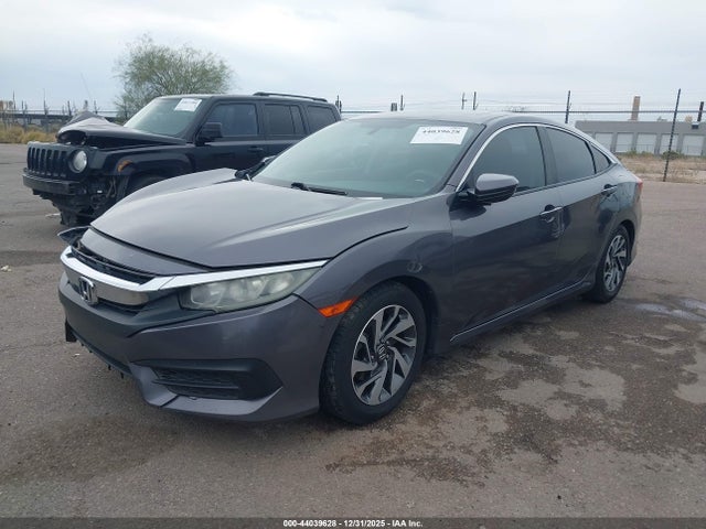 Honda CIVIC EX 2018 2HGFC2F70JH581211 Image 2