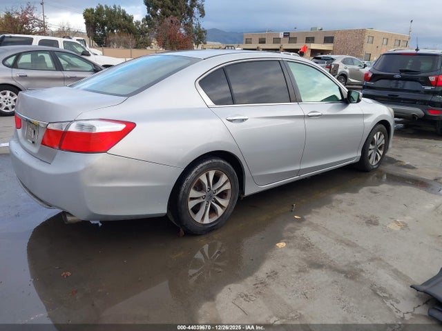 Aukcja sprzedaży 2015 Honda Accord Lx, vin: 1HGCR2F3XFA023435, numer aukcji: 44039670