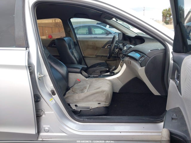 Aukcja sprzedaży 2015 Honda Accord Lx, vin: 1HGCR2F3XFA023435, numer aukcji: 44039670