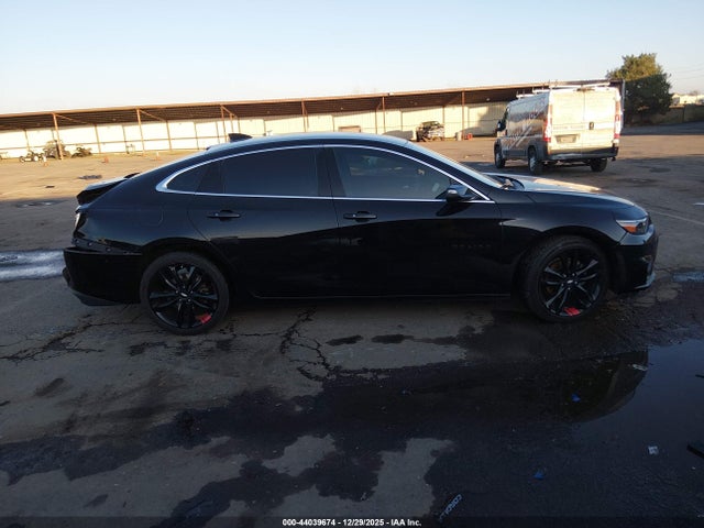1G1ZD5ST7JF230660 Chevrolet MALIBU LT