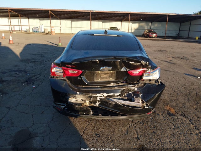 1G1ZD5ST7JF230660 Chevrolet MALIBU LT