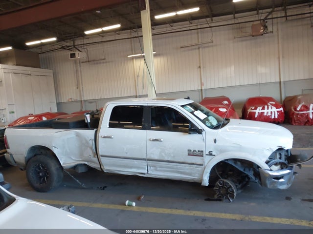 3C6UR5KL3JG233029 RAM 2500 Laramie 4x4 8&#039; Box