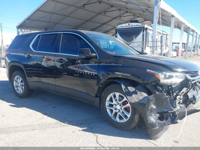 Chevrolet Traverse Ls 2018 1GNERFKW7JJ227902 main image