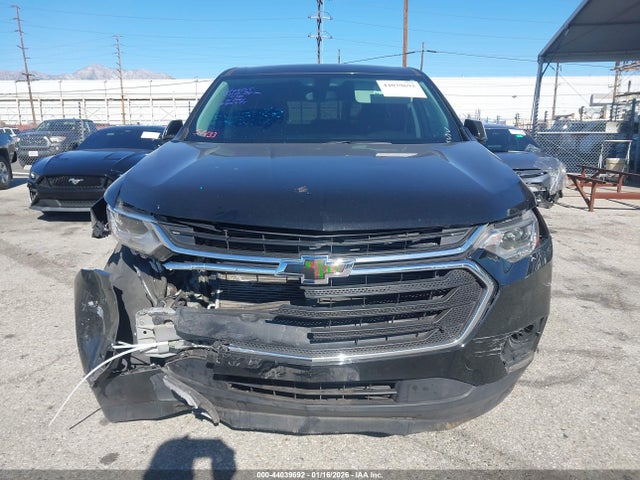 Chevrolet Traverse Ls 2018 1GNERFKW7JJ227902 Image 12