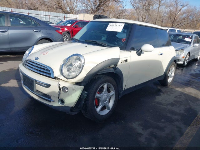 2005 MINI COOPER WMWRC33415TC58743 Photo 1