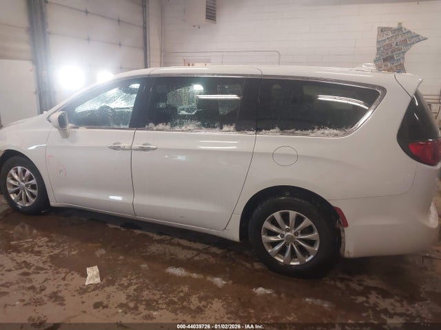 Aukcja sprzedaży 2018 Chrysler Pacifica Touring Plus, vin: 2C4RC1FG9JR183009, numer aukcji: 44039726