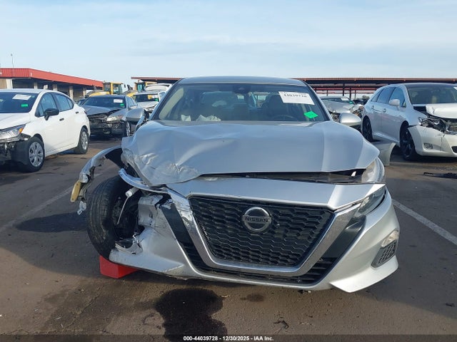 44039728 :رقم المزاد ، 1N4BL4BV0MN324743 vin ، 2021 Nissan Altima S Fwd مزاد بيع