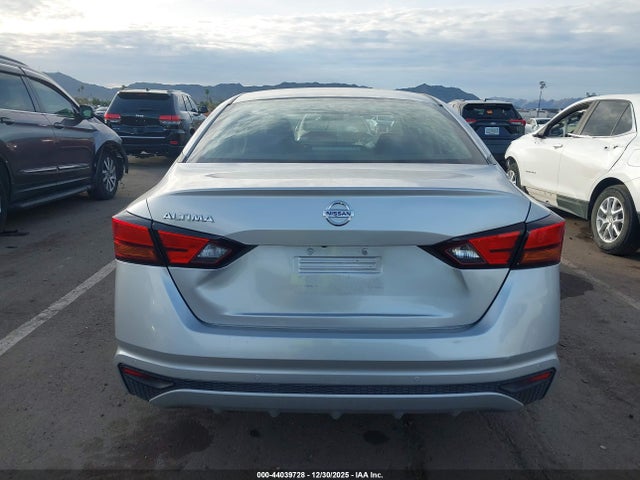 44039728 :رقم المزاد ، 1N4BL4BV0MN324743 vin ، 2021 Nissan Altima S Fwd مزاد بيع