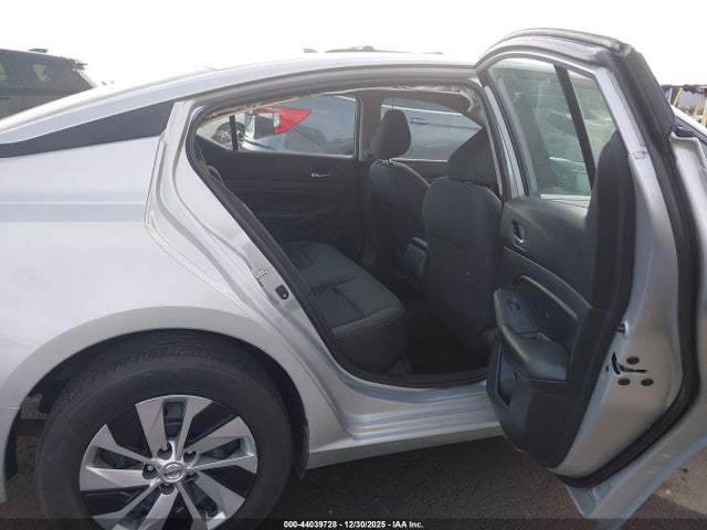 44039728 :رقم المزاد ، 1N4BL4BV0MN324743 vin ، 2021 Nissan Altima S Fwd مزاد بيع