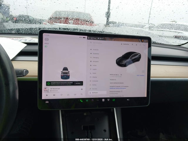 44039769 :رقم المزاد ، 5YJ3E1EA7JF045235 vin ، 2018 Tesla Model 3 Long Range/mid Range مزاد بيع