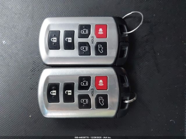 2014 TOYOTA SIENNA 5TDYK3DC3ES514688 Photo 10