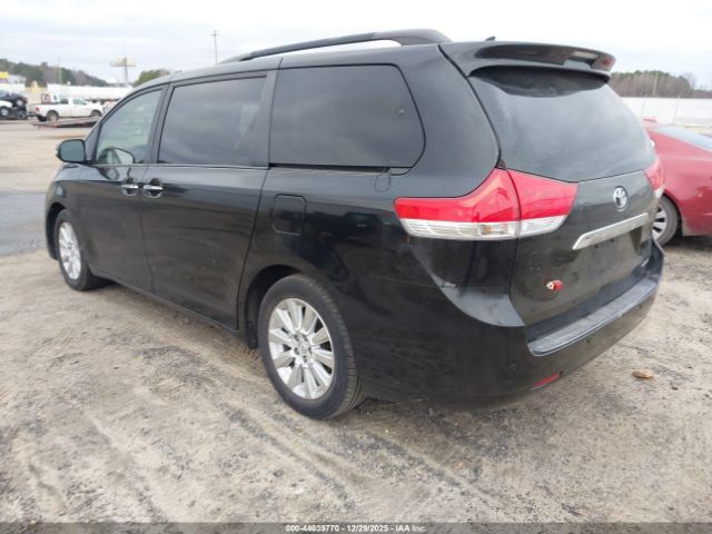 2014 TOYOTA SIENNA 5TDYK3DC3ES514688 Photo 2