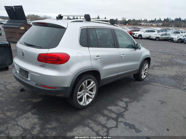 WVGBV7AX8GW617132 Volkswagen Tiguan Sel
