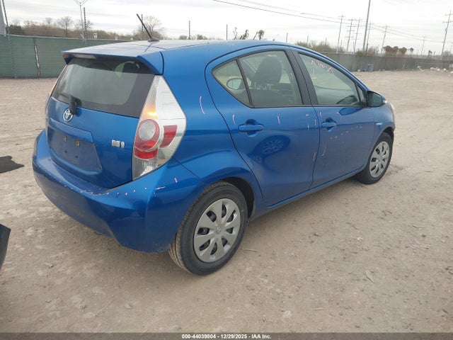 Toyota Prius C Two 2014 JTDKDTB36E1567448 Image 4