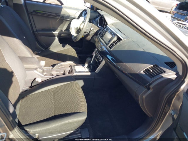 2017 MITSUBISHI LANCER JA32U2FU9HU003629 Photo 4