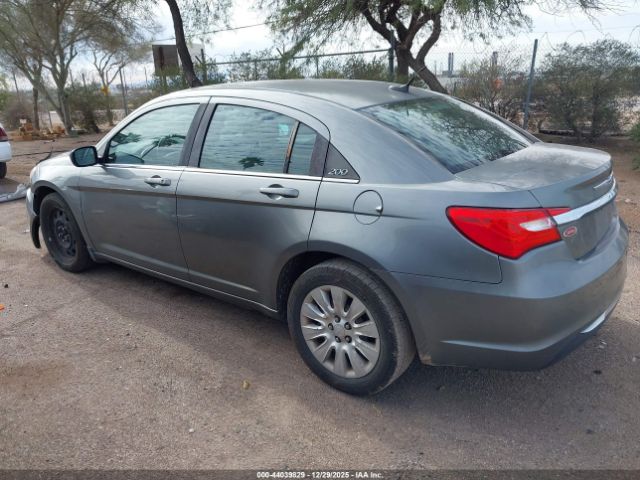 2012 CHRYSLER 200 1C3CCBAB8CN167220 Photo 2