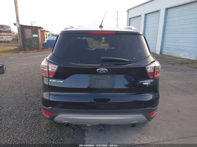 1FMCU9J92HUE97880 Ford Escape Titanium