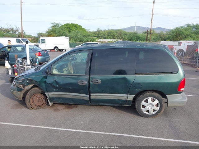 44039844 :رقم المزاد ، 1B4GP45R5WB721546 vin ، 1998 Dodge Caravan Se مزاد بيع