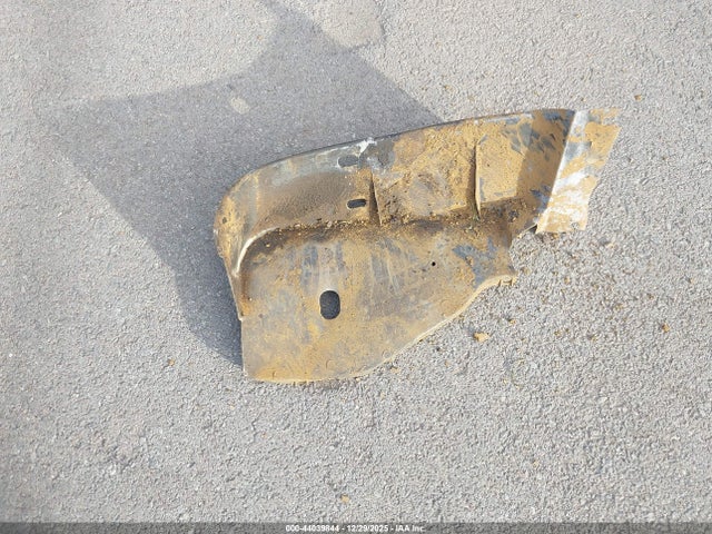 44039844 :رقم المزاد ، 1B4GP45R5WB721546 vin ، 1998 Dodge Caravan Se مزاد بيع