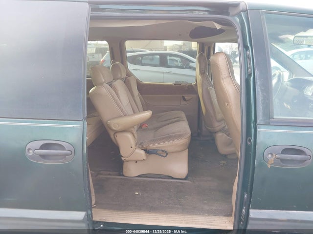 44039844 :رقم المزاد ، 1B4GP45R5WB721546 vin ، 1998 Dodge Caravan Se مزاد بيع