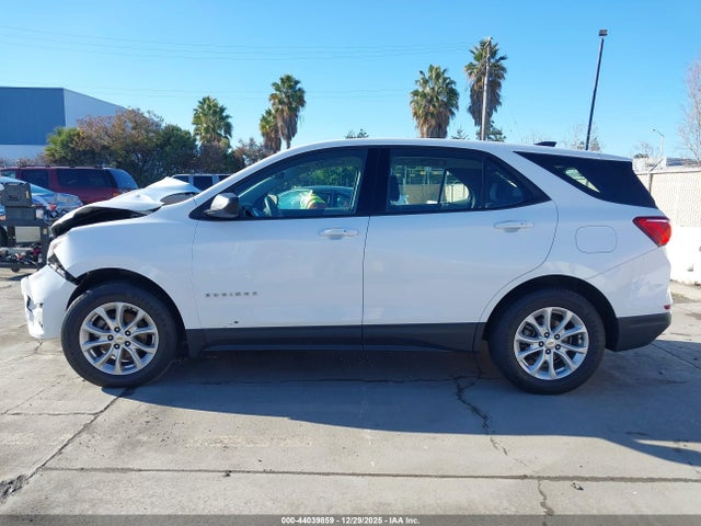 Chevrolet EQUINOX LS 2018 2GNAXHEV3J6345039 Image 14