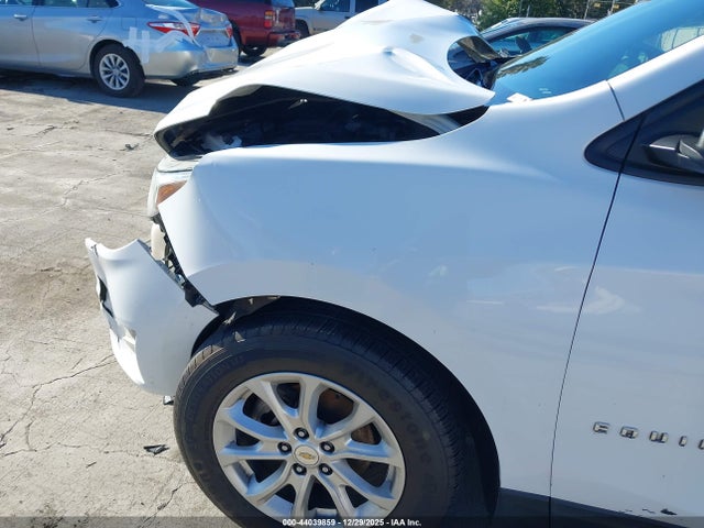 Chevrolet EQUINOX LS 2018 2GNAXHEV3J6345039 Image 18