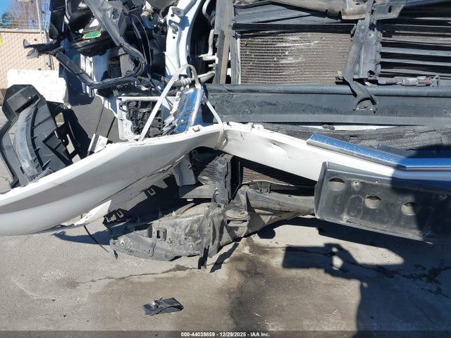 Chevrolet EQUINOX LS 2018 2GNAXHEV3J6345039 Image 19