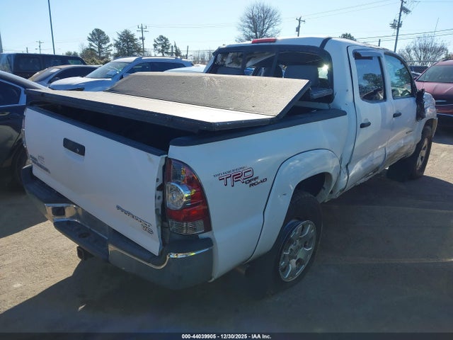Продажа на аукционе авто 2011 Toyota Tacoma Prerunner V6, vin: 3TMJU4GN2BM111909, номер лота: 44039905
