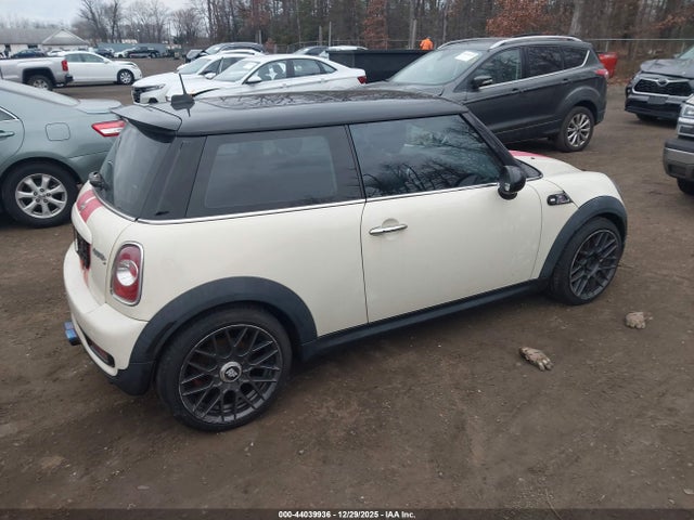 2012 MINI COOPER S WMWSV3C51CTY29291 Photo 3