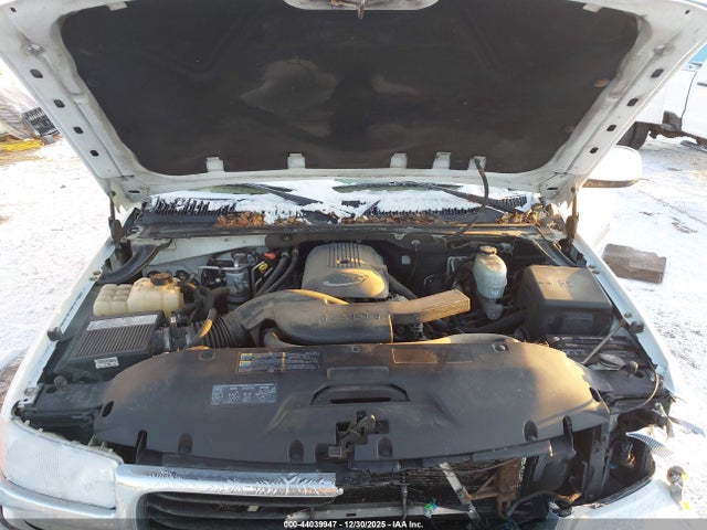 44039947 :رقم المزاد ، 1GKEK13TX5J161649 vin ، 2005 Gmc Yukon Slt مزاد بيع
