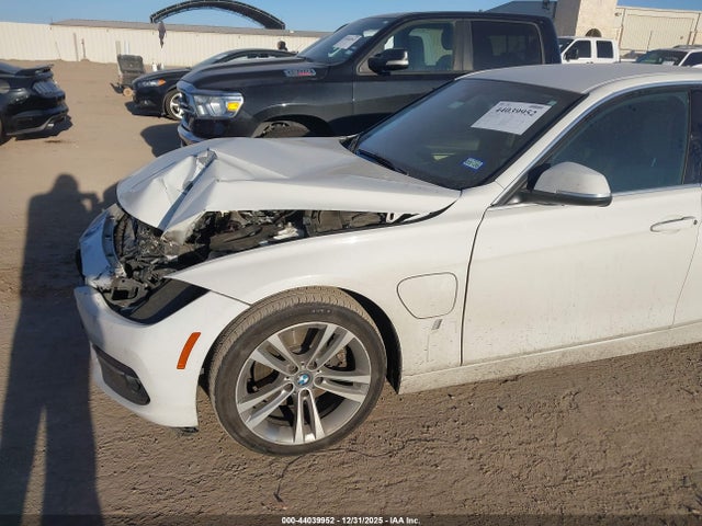 44039952 :رقم المزاد ، WBA8E1C51JA758438 vin ، 2018 Bmw 330e Iperformance مزاد بيع