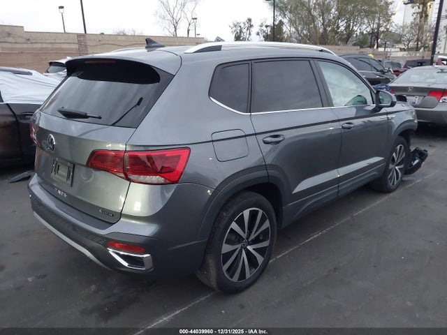 3VVPX7B28NM086942 Volkswagen Taos 1.5t Se