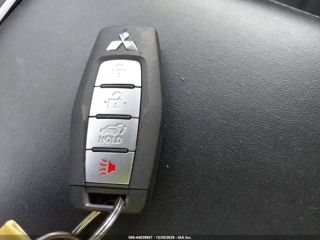 2022 MITSUBISHI OUTLANDER JA4J4UA82NZ040937 Photo 10