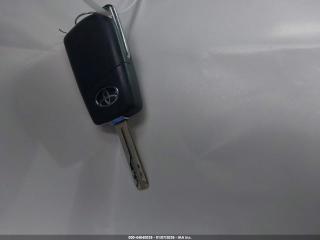 4T1B11HK0JU108836 Toyota CAMRY SE