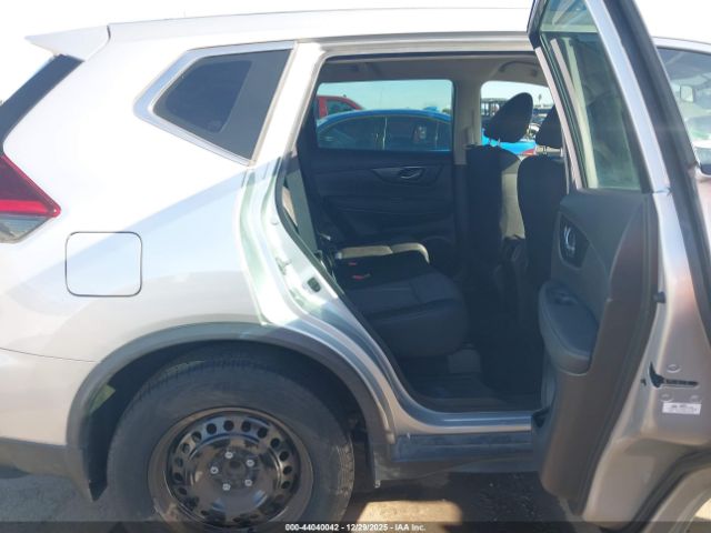 2018 NISSAN ROGUE KNMAT2MT4JP560561 Photo 7