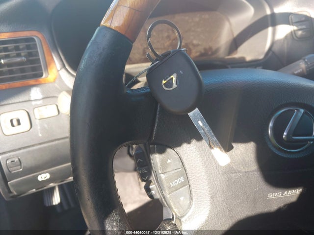 2002 LEXUS LS 430 JTHBN30F220087692 Photo 10