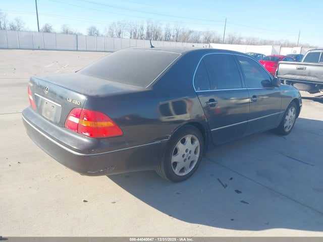 2002 LEXUS LS 430 JTHBN30F220087692 Photo 3