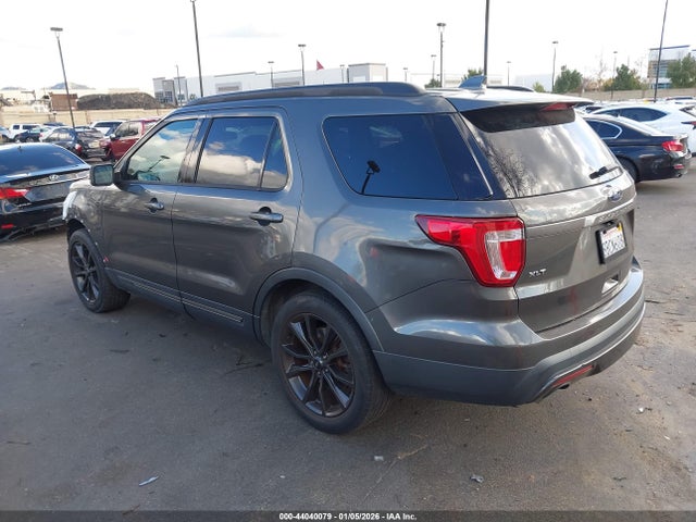 Ford EXPLORER XLT 2017 1FM5K7D82HGD55355 Image 3