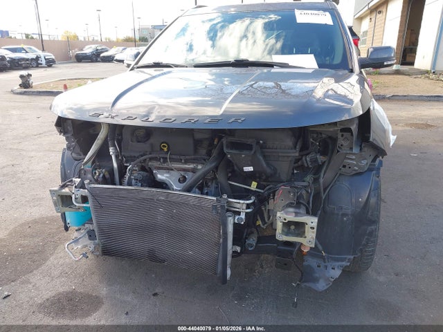 Ford EXPLORER XLT 2017 1FM5K7D82HGD55355 Image 6