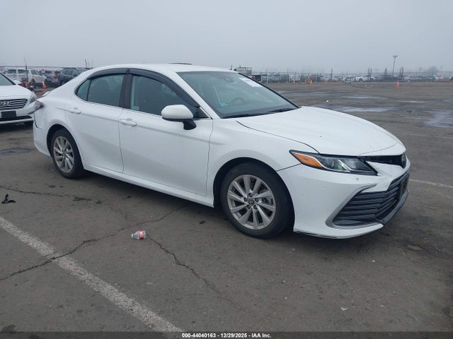 Toyota CAMRY LE 2023 4T1C11AK2PU796586 zdjęcie główne