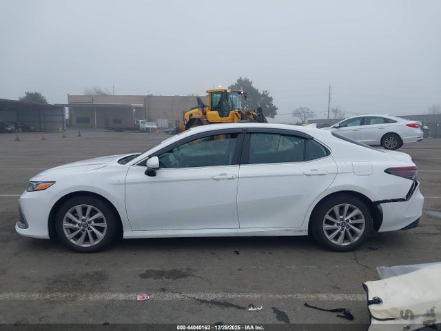 Toyota CAMRY LE 2023 4T1C11AK2PU796586 Image 14