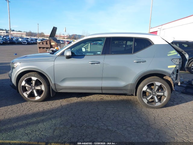 YV4162UK5L2192371 Volvo Xc40 T5 Momentum